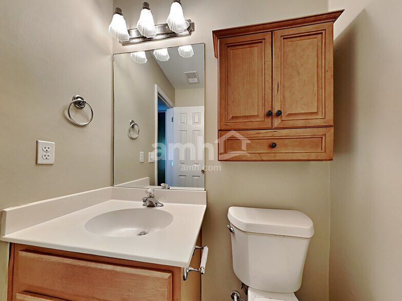Building Photo - 4812 Oak Haven Pl