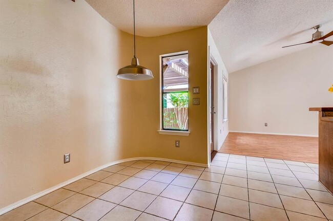 Building Photo - 4504 Velasco Pl