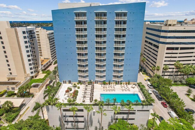 Building Photo - 1551 N Flagler Dr