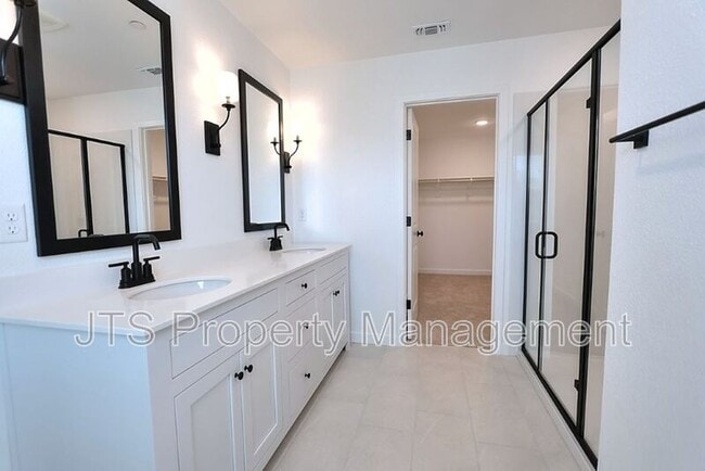 Building Photo - 4266 Aura Way