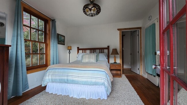 Building Photo - 122 Bear Cove