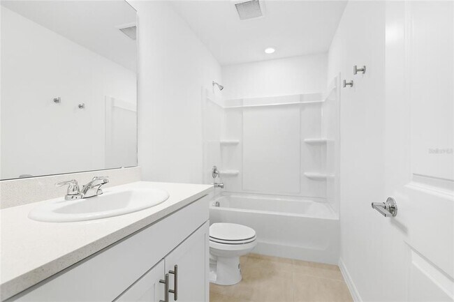 Building Photo - 15156 Cuzcorro Ct