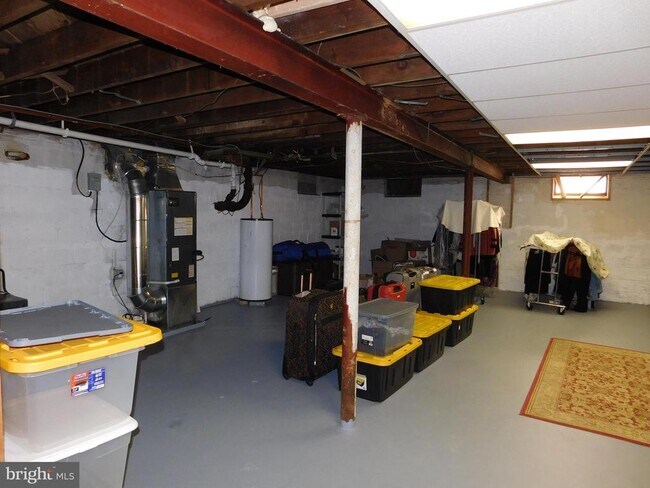 Building Photo - 6421 Inwood Dr