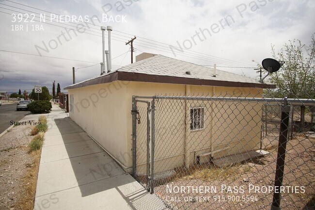 Building Photo - 3922 N Piedras-Back