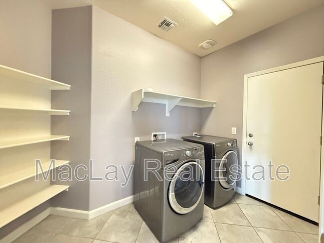 Building Photo - 23849 W Tamarisk Ave