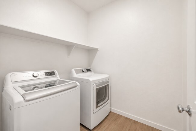 Building Photo - 18128 W Soft Wind Dr