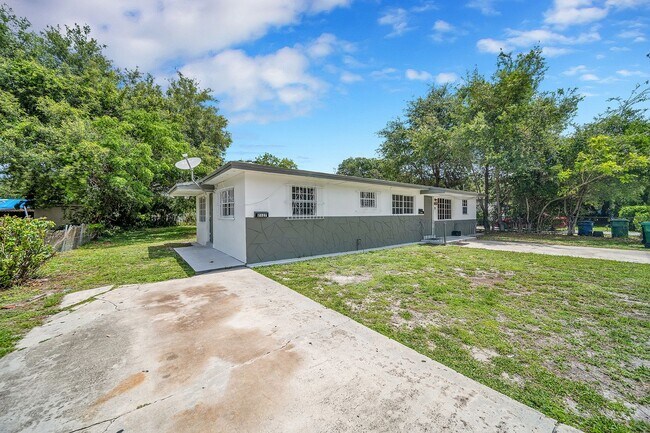 Building Photo - 2125 NW 91st St