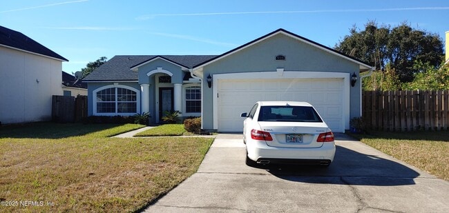 Building Photo - 916 Hyannis Port Dr