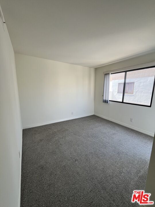 Building Photo - 443 S Gramercy Pl