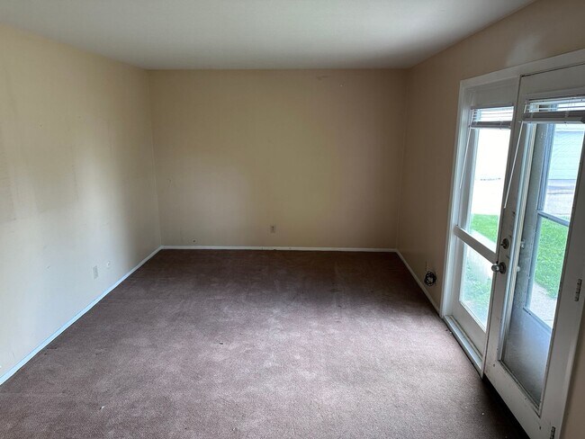 Building Photo - 820 Hot Springs Ave