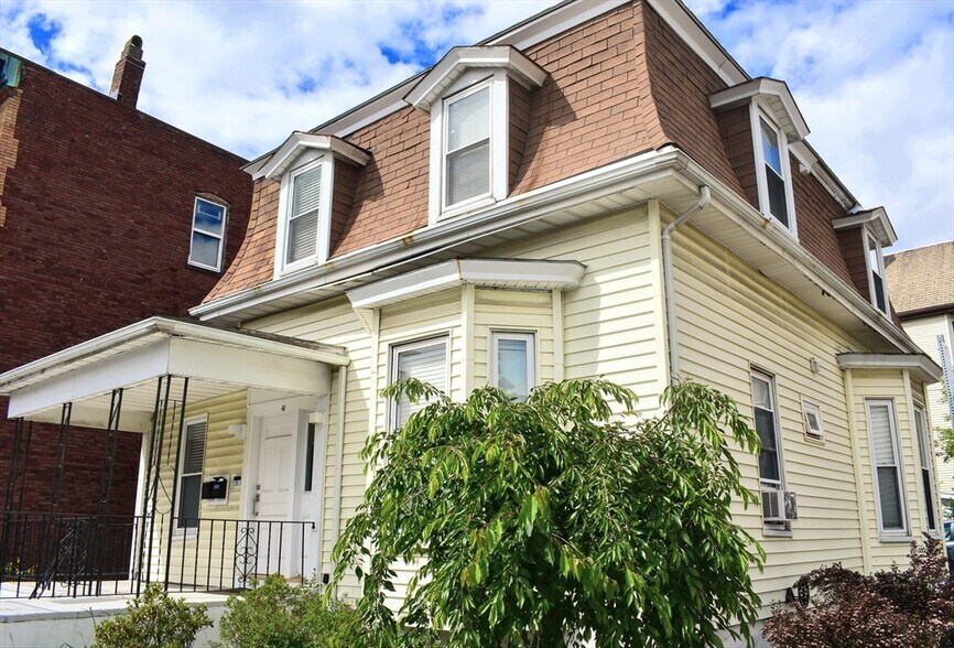 Building Photo - 41 School St