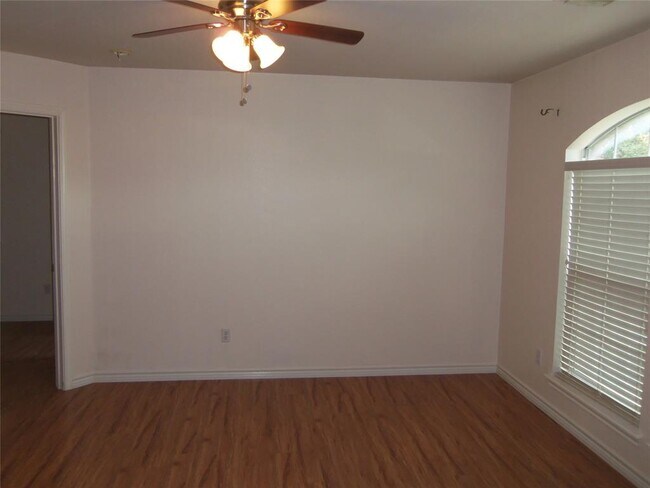 Building Photo - 15848 Garrison Cir