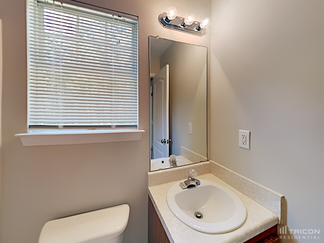Building Photo - 6469 Snowden Dr
