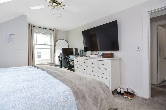 Building Photo - 21 Cemetery St