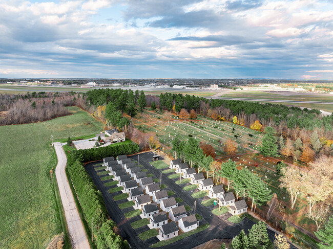 Building Photo - Randall Park