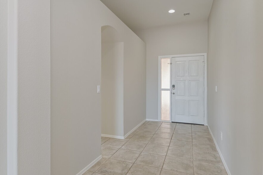 Building Photo - 7685 E Placita Luna Preciosa