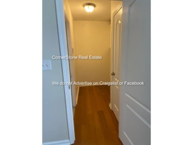 Building Photo - 50 Breezewood Dr