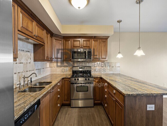 Building Photo - 233 N Meldrum St