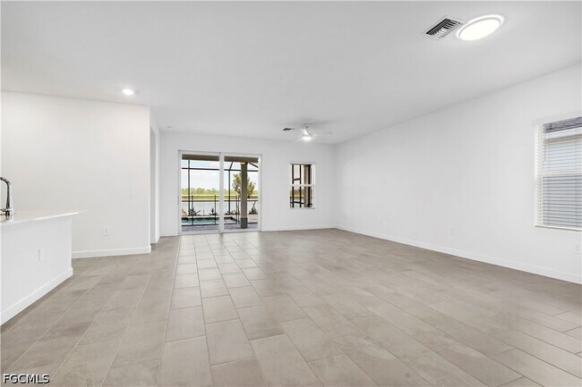 Building Photo - 14735 Bluewater Rd