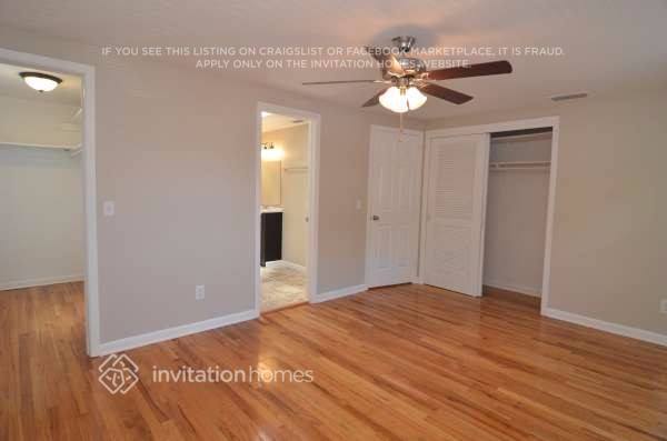 Building Photo - 6424 Murray Hill Dr