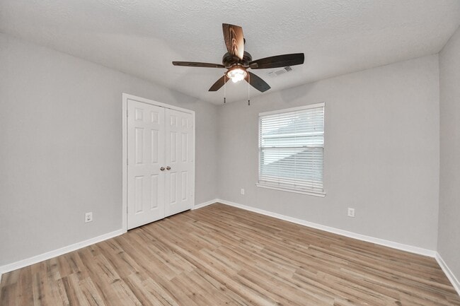 Building Photo - 1502 Brook Grove Dr