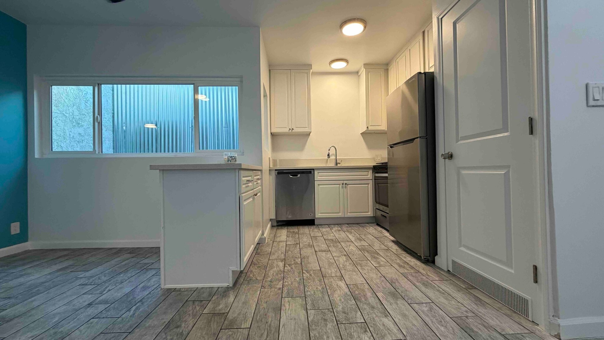 Building Photo - 903 New Depot St