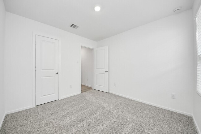 Building Photo - 40630 Balsam Run Ln