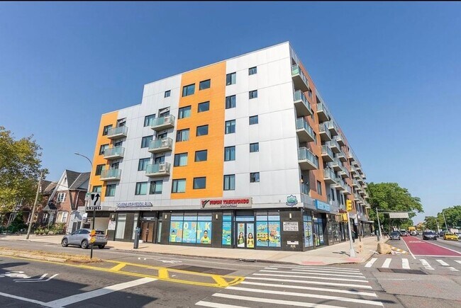 Building Photo - Charming 1BR Condo in Rego Park