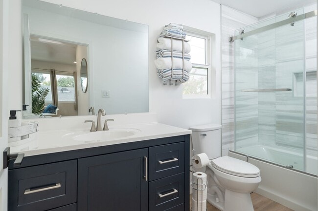 Building Photo - New Charming ADU!!! 1 Bed/1 Bath 490 Sq. Ft. $2,300/mo.