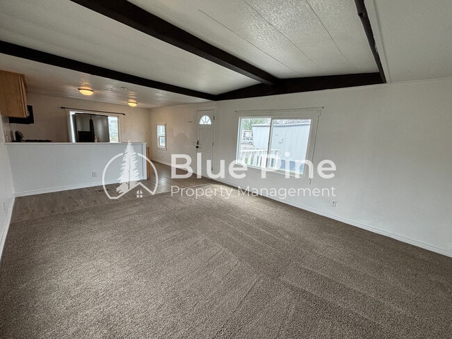 Building Photo - 540 US-26