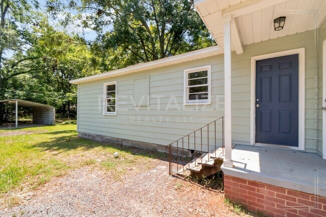 Building Photo - 253 10th Ave