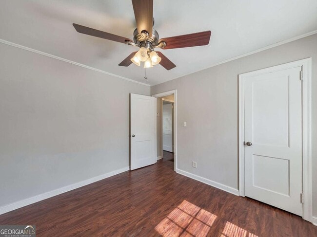 Building Photo - 652 Mozley Dr SE