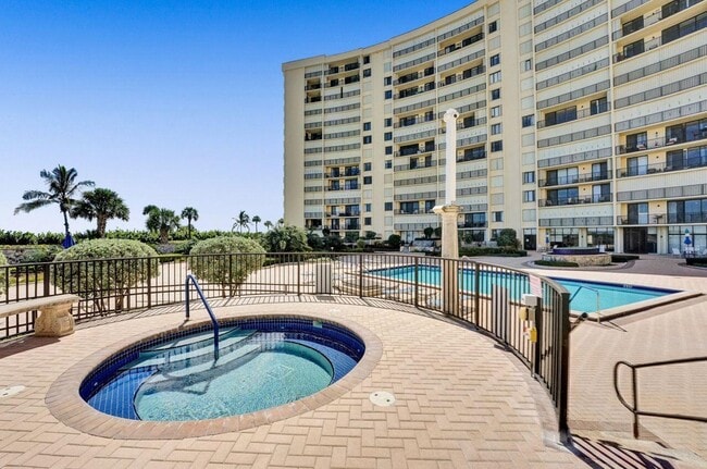 Building Photo - 300 Ocean Trail Way