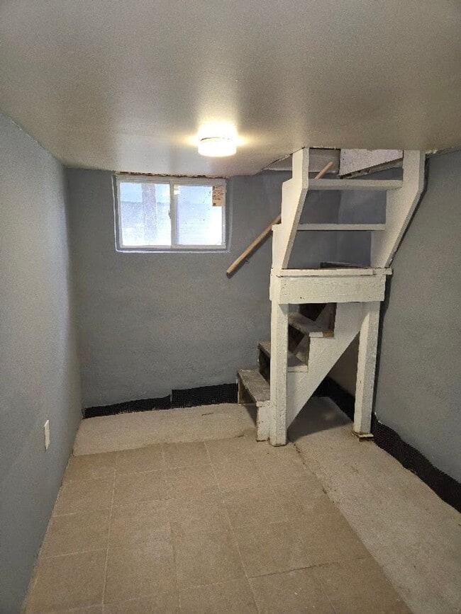 Building Photo - 559Groom1stfl&amp;2ndfl