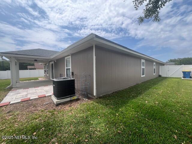 Building Photo - 13985 Fish Eagle Dr E