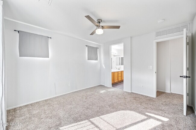 Building Photo - 1516 E Mobile Ln