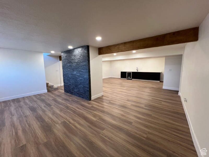 Building Photo - 552 Chelsea Dr