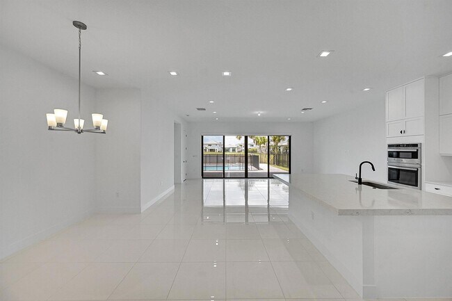 Building Photo - 13072 Feathering Wy