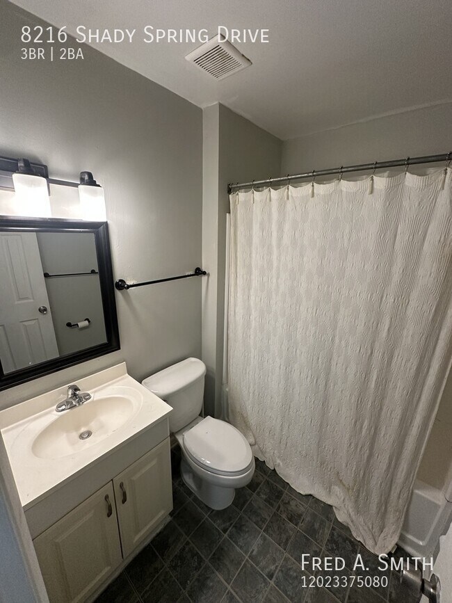 Building Photo - 8216 Shady Spring Dr