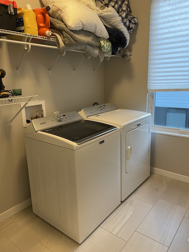 Washer/dryer - 18875 Riversouth Trce