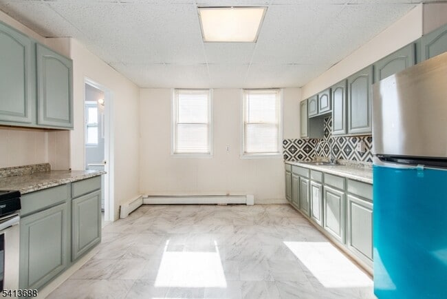 Building Photo - 226 Franklin Ave