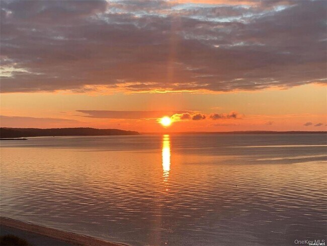 Building Photo - 48 Oakhurst Rd