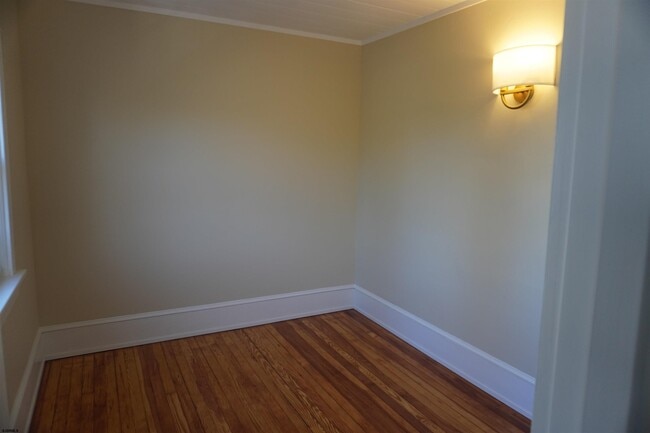 Building Photo - 202 Acorn Terrace