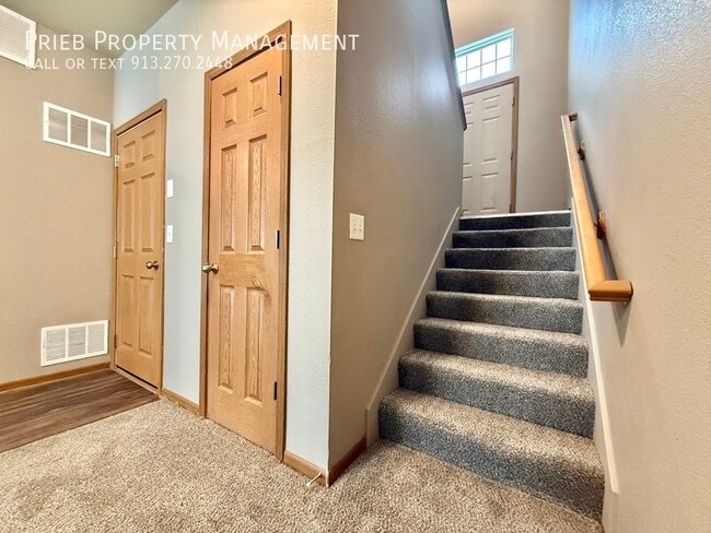 Building Photo - 878 S Woodson Ct