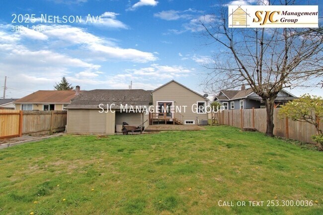 Building Photo - 2025 Nielson Ave