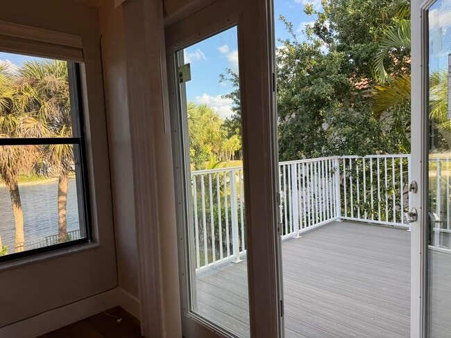 Building Photo - 10577 Santa Laguna Dr