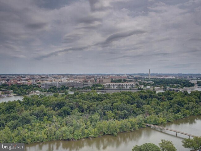 Building Photo - 1111 19th St N
