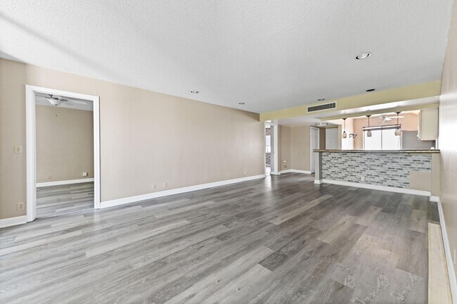 Building Photo - 4080 Tivoli Ct