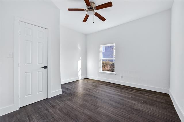 Building Photo - 710 E Lamar St