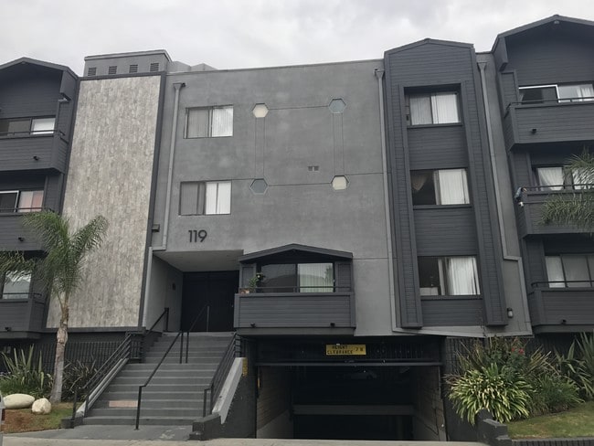 Primary Photo - 119 N Ave 51